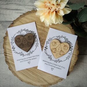 Engraved Wooden Star or Heart Token – Inspirational Christmas Gift Keepsake with Message Card – Holiday Stocking Filler UK Handmade